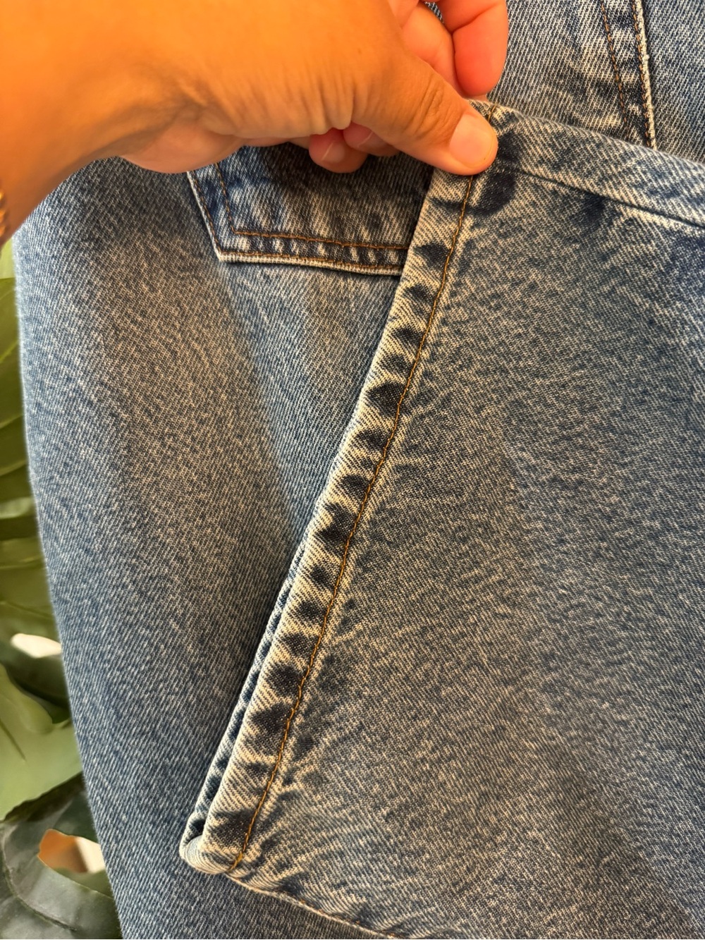 Frame Denim Light Blue Straight-Leg Jeans - Picture 10 of 11
